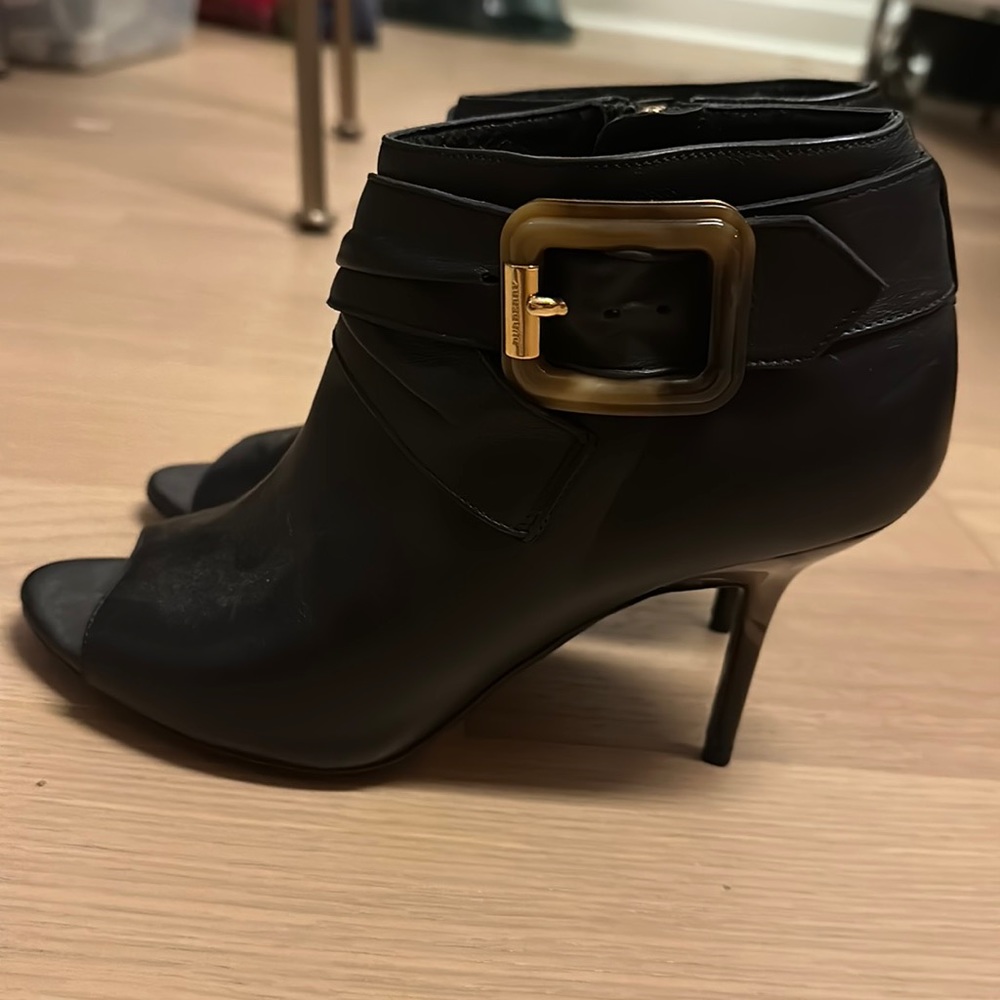 Burberry heels